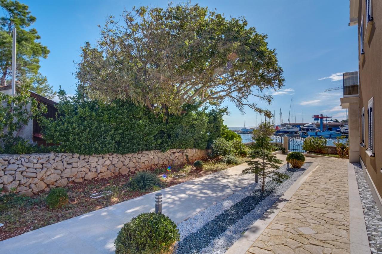 Lučica 360 sea view suite Nerezine Esterno foto