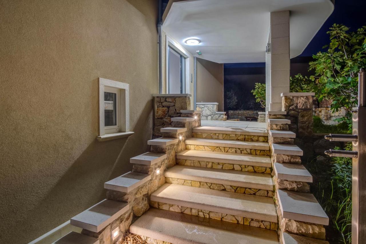 Lučica 360 sea view suite Nerezine Esterno foto