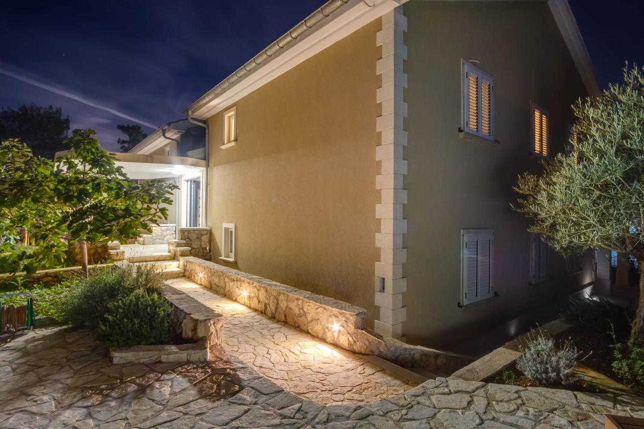 Lučica 360 sea view suite Nerezine Esterno foto